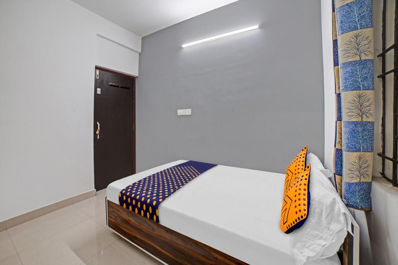 Spot On 81164 San International Hotel Бенґалуру Екстер'єр фото